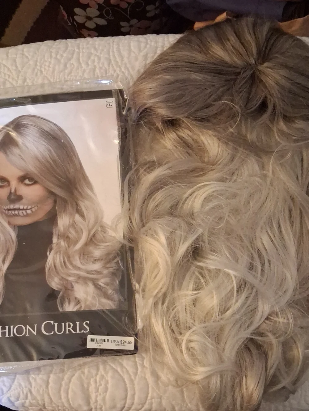 Long Wavy Ombre Grey Synthetic Wig - Fashion Curls